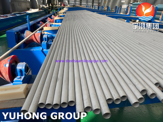 ASTM A213 TP304 /TP304L/TP316/TP316L/TP321 Stainless Steel Seamless Tubes Penggilingan dan Annealed Industri Petrokimia