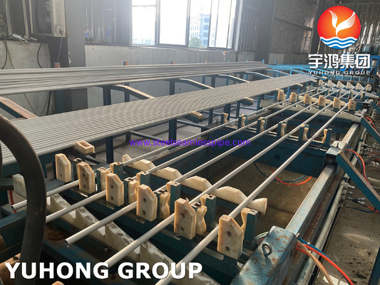 ASTM A213 TP304 /TP304L/TP316/TP316L/TP321 Stainless Steel Seamless Tubes Penggilingan dan Annealed Industri Petrokimia