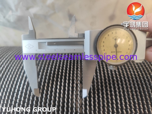 ASTM A312 TP347 Tabung Serrated Fin Spiral High Frequency Welded untuk Koil Tabung Konveksi