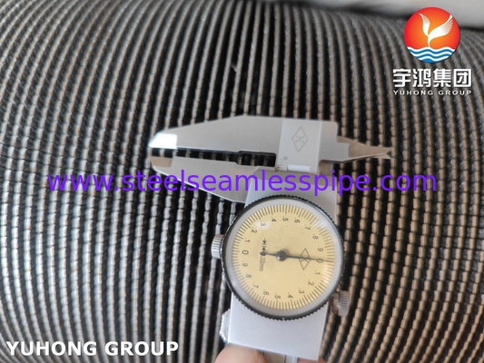 ASTM A312 TP347 Tabung Serrated Fin Spiral High Frequency Welded untuk Koil Tabung Konveksi