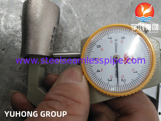 JIS B2312 SS304 Pengurangi Las Butt Seamless ECC Pengurangi Fittings Baja Rinsless