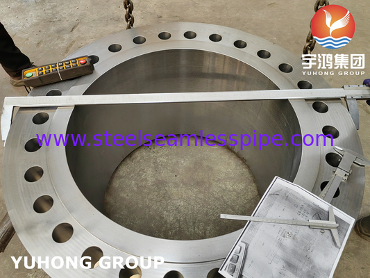 A105 Baja Karbon Heavy Barrel Nozzle Flange Untuk Aplikasi Tekanan Tinggi