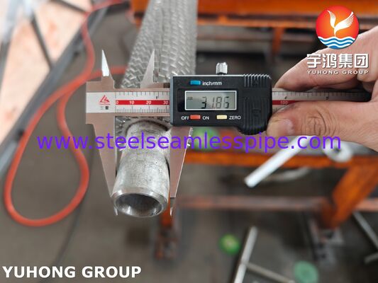 Frekuensi tinggi dilas Serrated Fined Tube TP304H Base / SS304 Fin