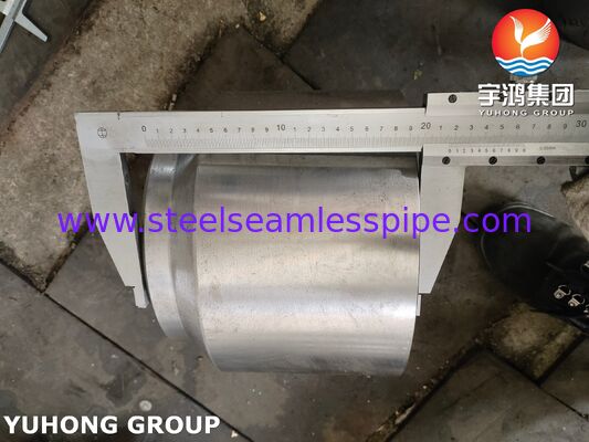 ASTM A105N Pembiakan Baja Karbon ASME Nozzles Self-Reinforced untuk Kapal Tekanan