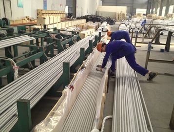 Tabung Stainless Steel Seamless, ASTM A213 TP310S / 310H, 25,4 x 2,11 x 6096mm, acar, anil, kayu kasus kemasan.