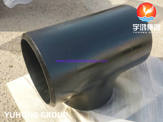 ASTM A234 WP11 Sama Tee, Carbon Steel Butt-Weld Fitting, Cat Hitam permukaan anti karat