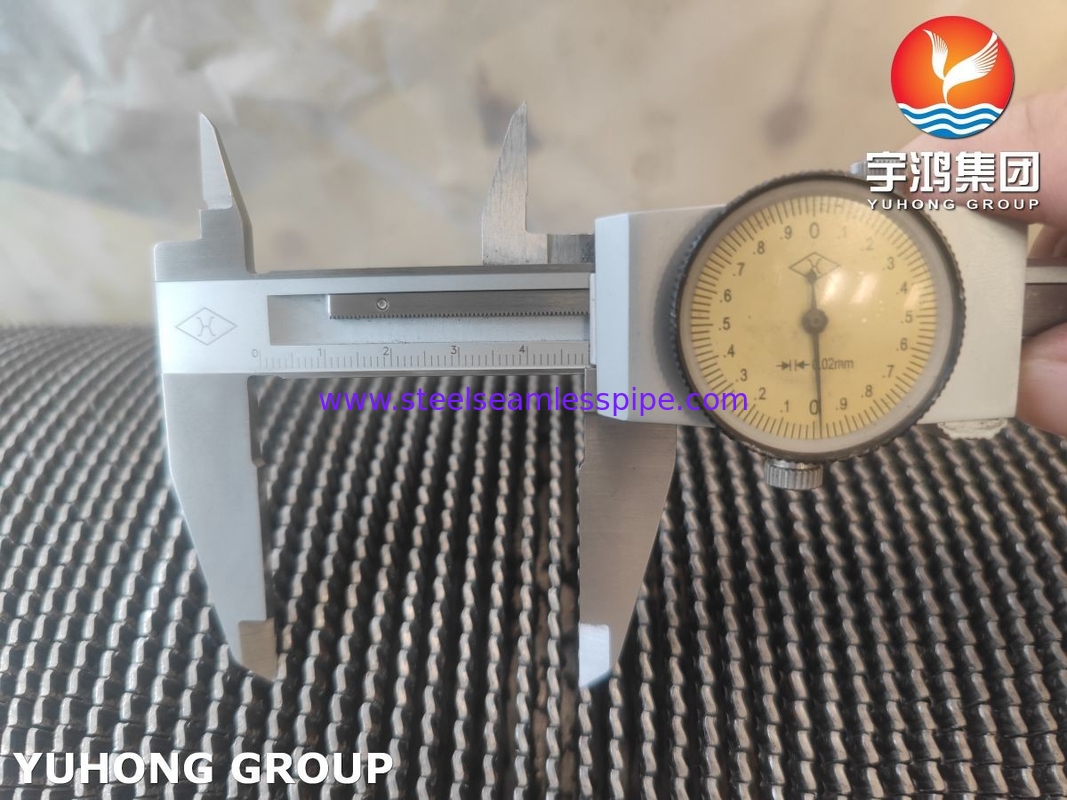 ASTM A312 TP347 Tabung Serrated Fin Spiral High Frequency Welded untuk Koil Tabung Konveksi