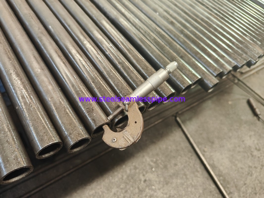 EN10216-2 16Mo3 TC2 10CrMo9-10 TC2 tabung baja paduan tanpa jahitan untuk tabung air boiler
