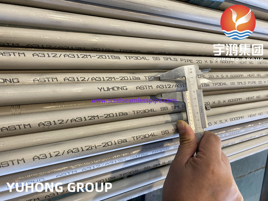 Tersedia ASTM A312 TP304L SS Seamless / Welded Pipe Square / Round Pipe