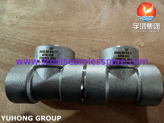 ASTM A182 F316L Fittings Pemasangan Soket Baja Rinsing B16.11 Fittings Dipalsukan SW Equal Tee